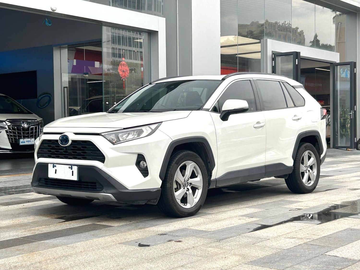 Toyota RAV4 — China used SUV export guide cover