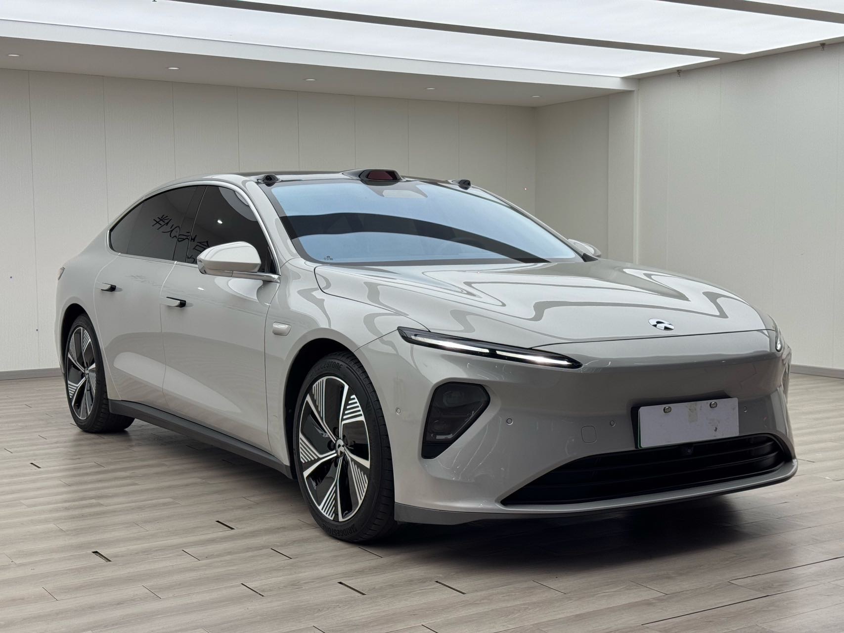 NIO Unknown - View 3