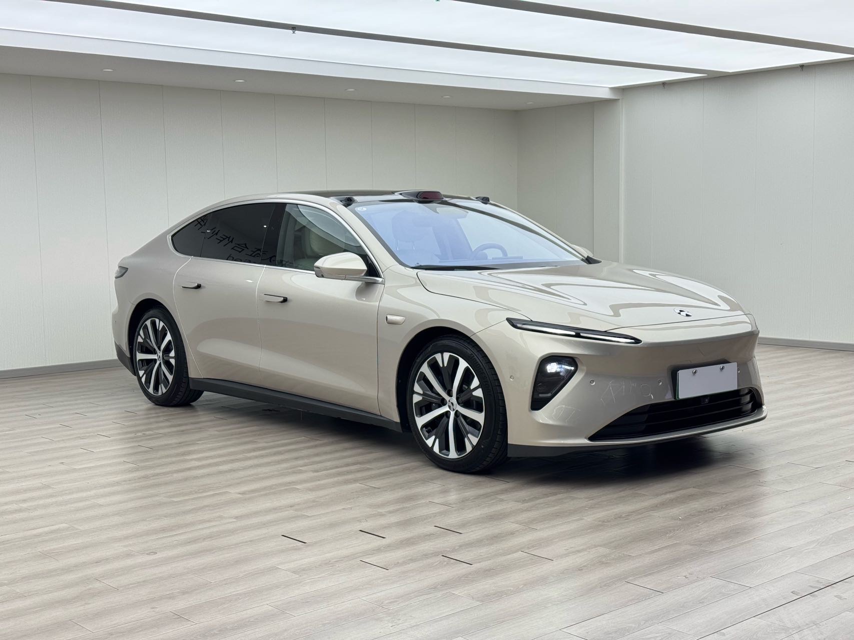 NIO Unknown - View 5