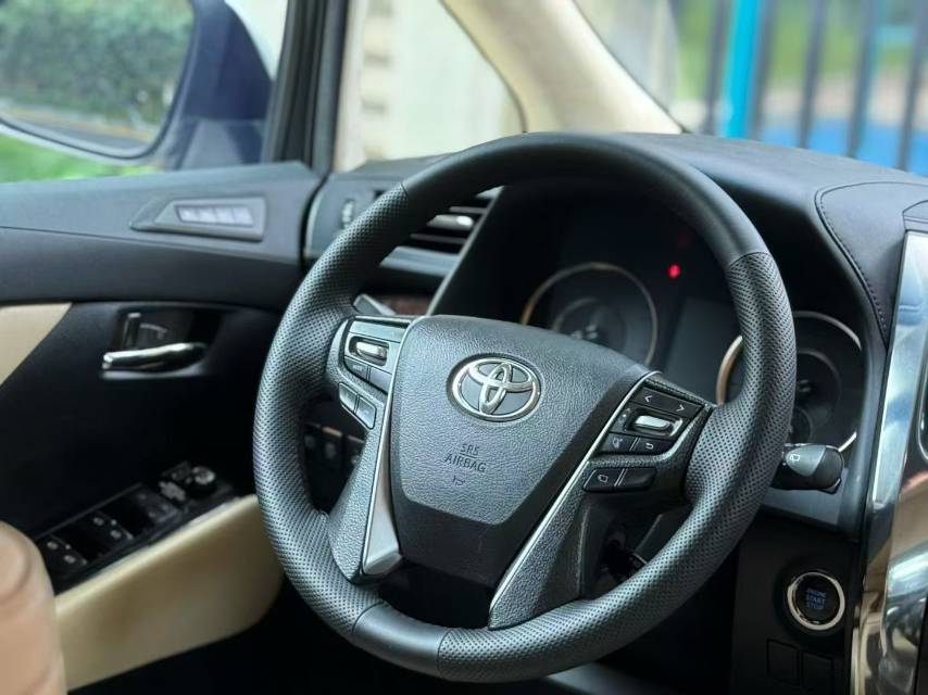 Used Used 2019 Toyota Alphard - 90000 km - Image 7