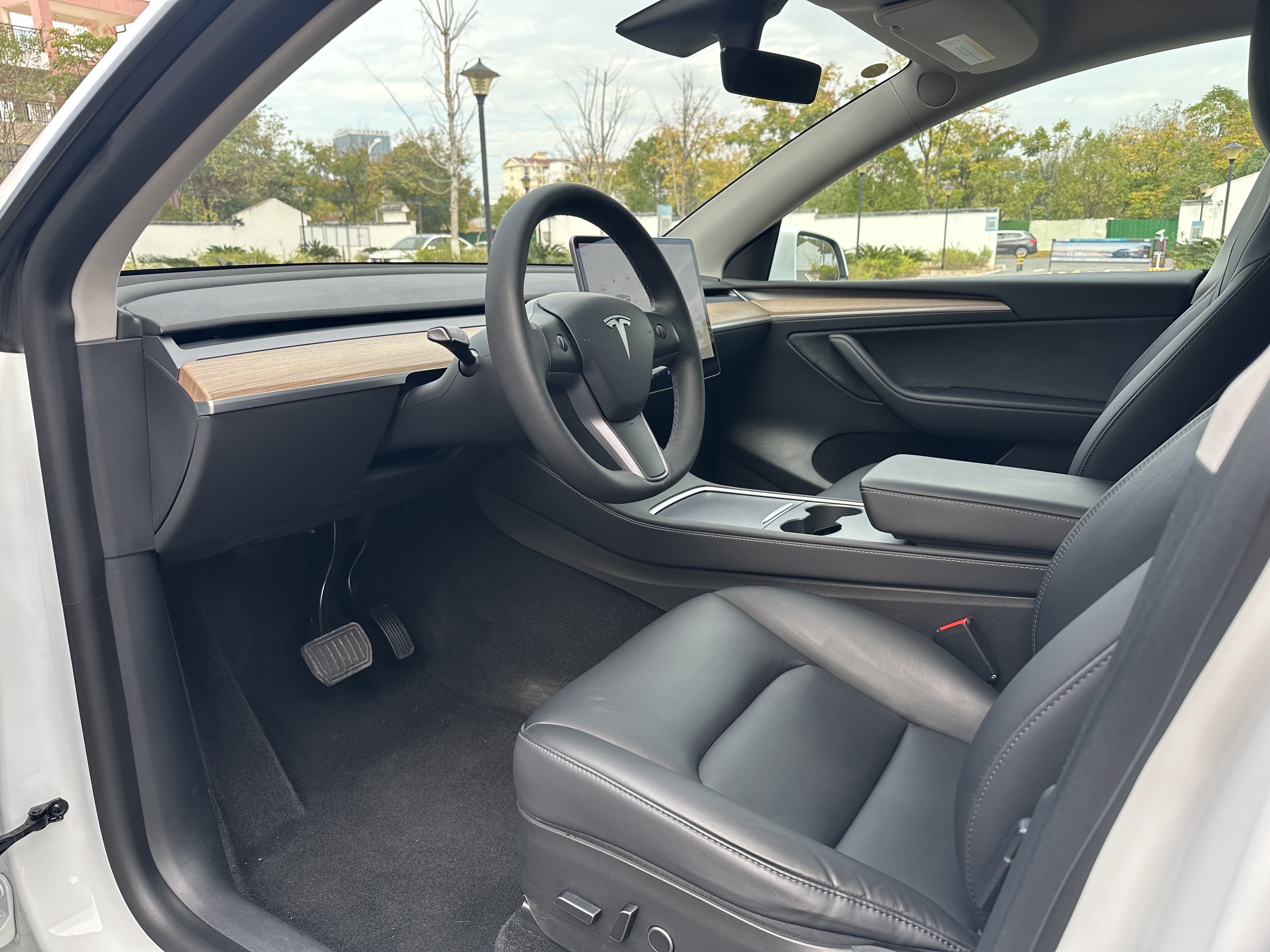 Tesla Model Y 2021 Standard Range RWD 66,000 km - View 7