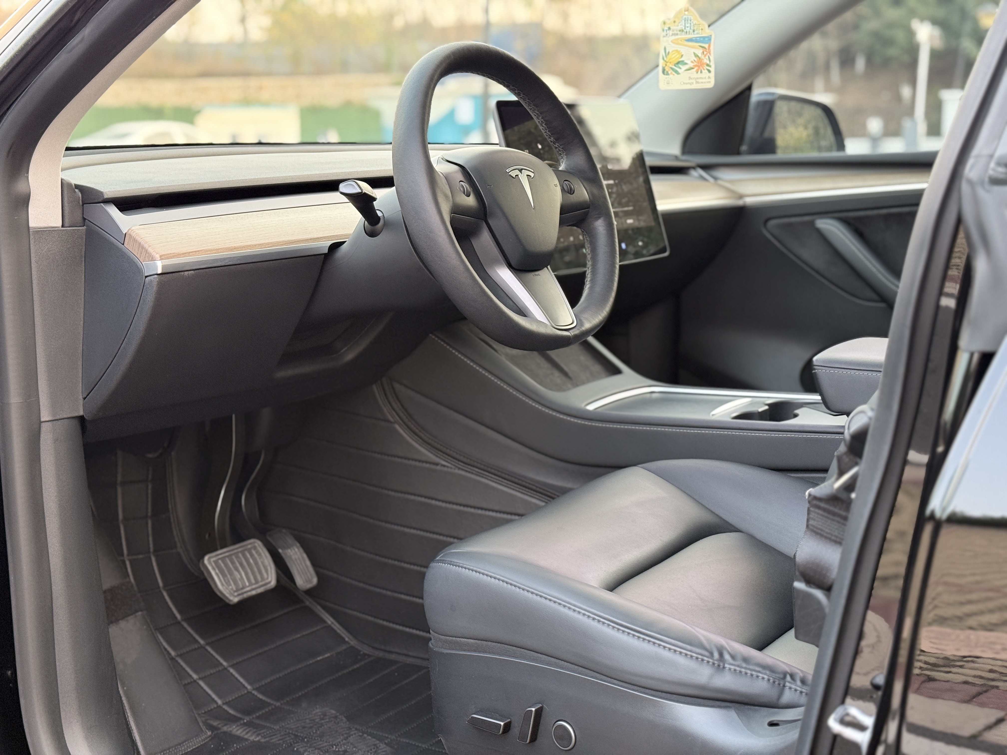 特斯拉 Model Y 2021款 长续航全轮驱动版 3D3/3D7 9.8万公里 - View 4