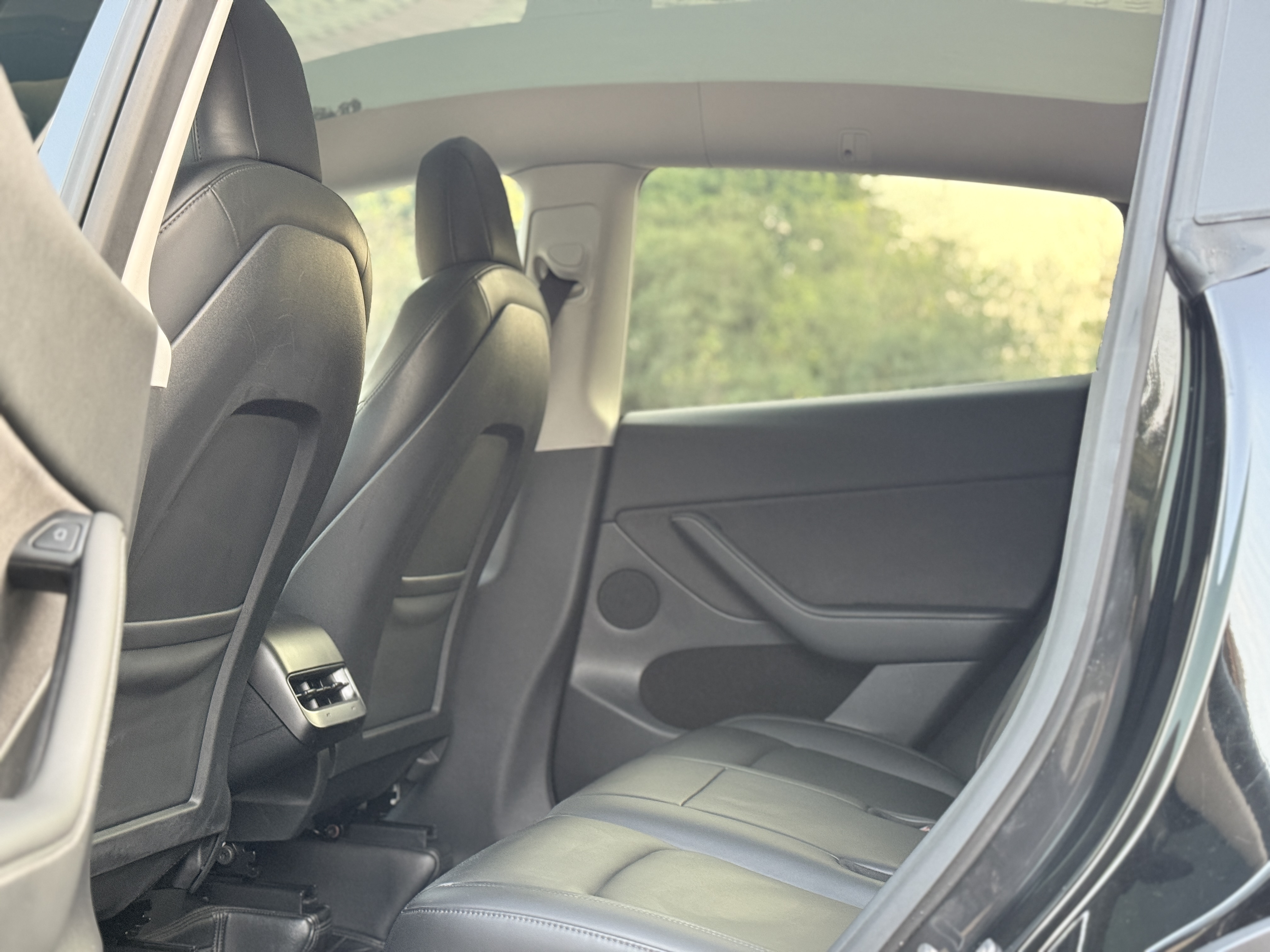 特斯拉 Model Y 2021款 长续航全轮驱动版 3D3/3D7 9.8万公里 - View 6