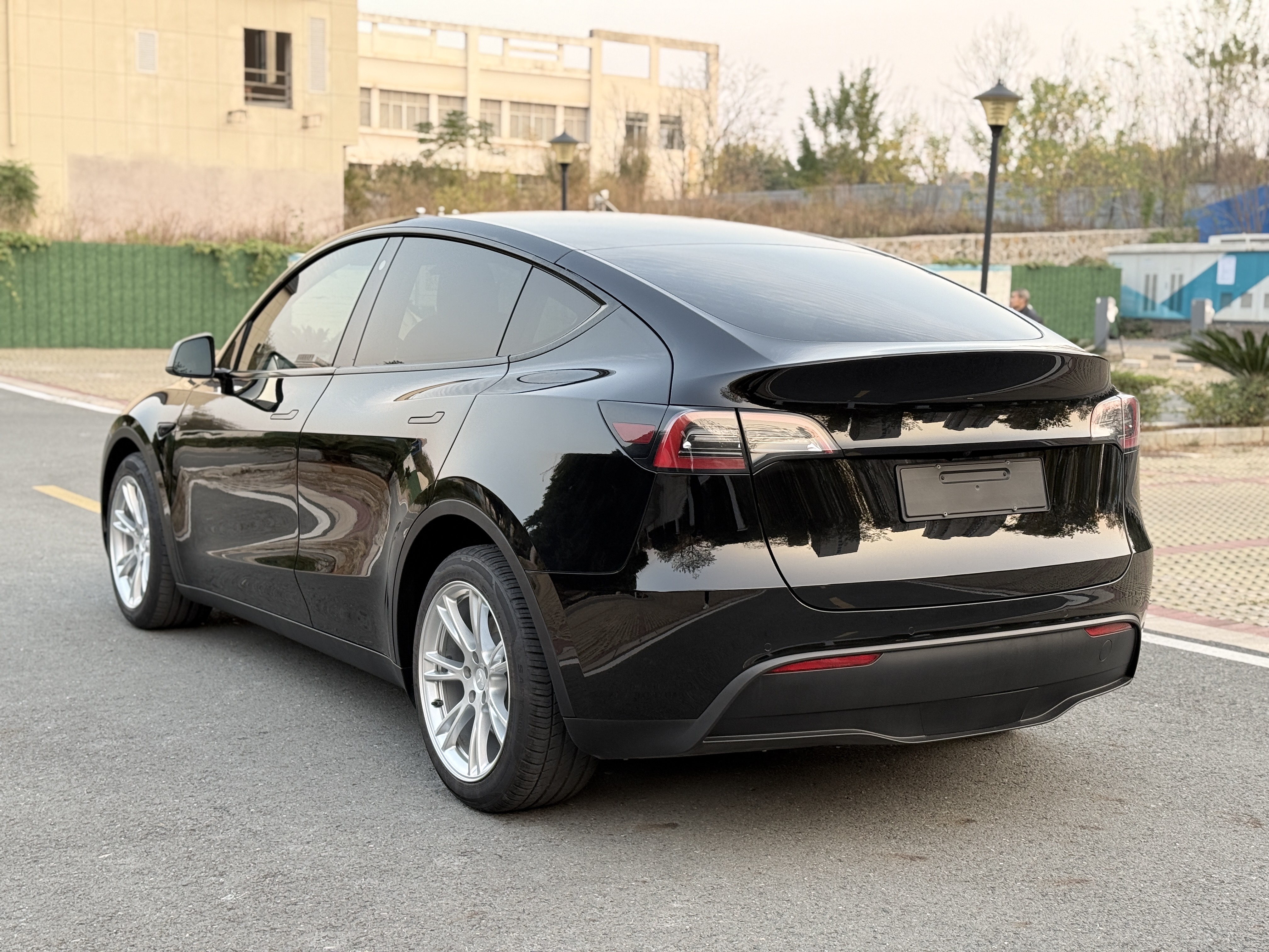 特斯拉 Model Y 2021款 长续航全轮驱动版 3D3/3D7 9.8万公里 - View 7