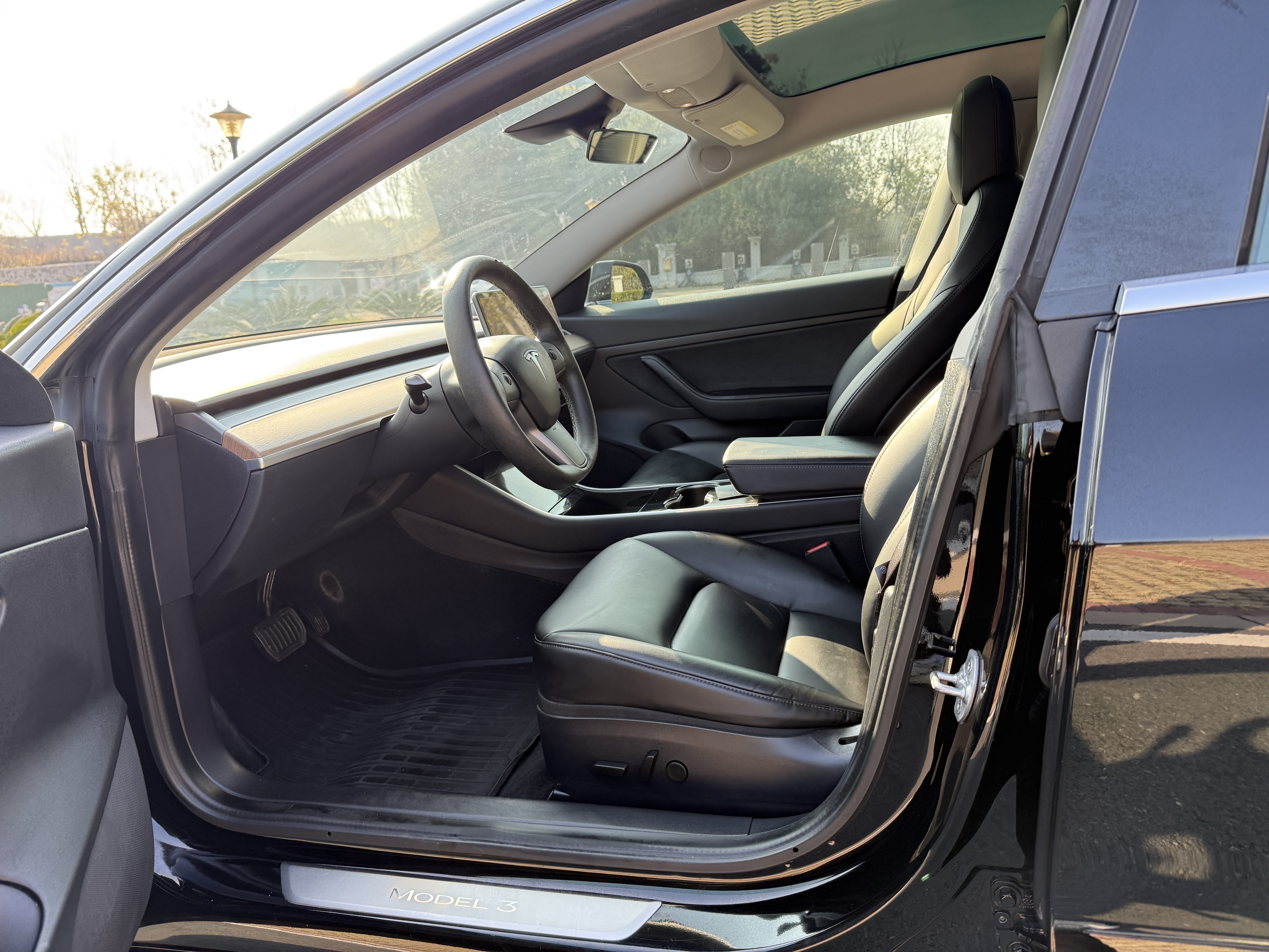 特斯拉 Model 3 2020款 标准续航后轮驱动升级版 7.6万公里 - View 4