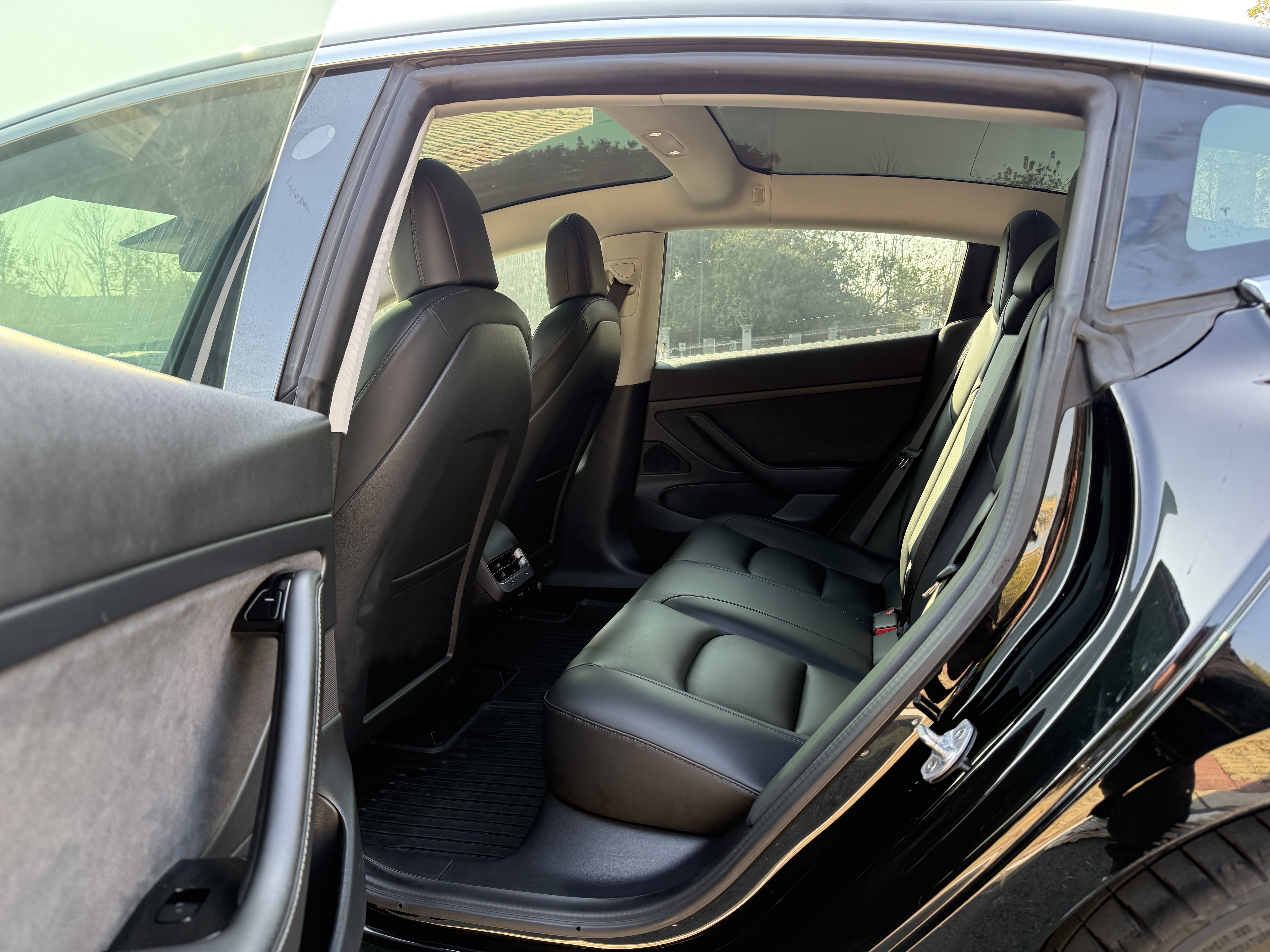 特斯拉 Model 3 2020款 标准续航后轮驱动升级版 7.6万公里 - View 6