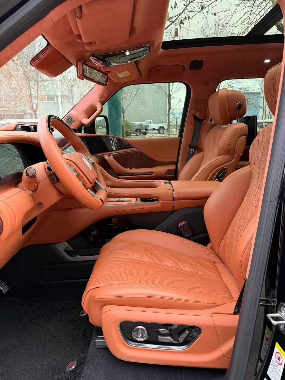 Low Mileage Used Yangwang U8 Luxury SUV 2024 - View 7