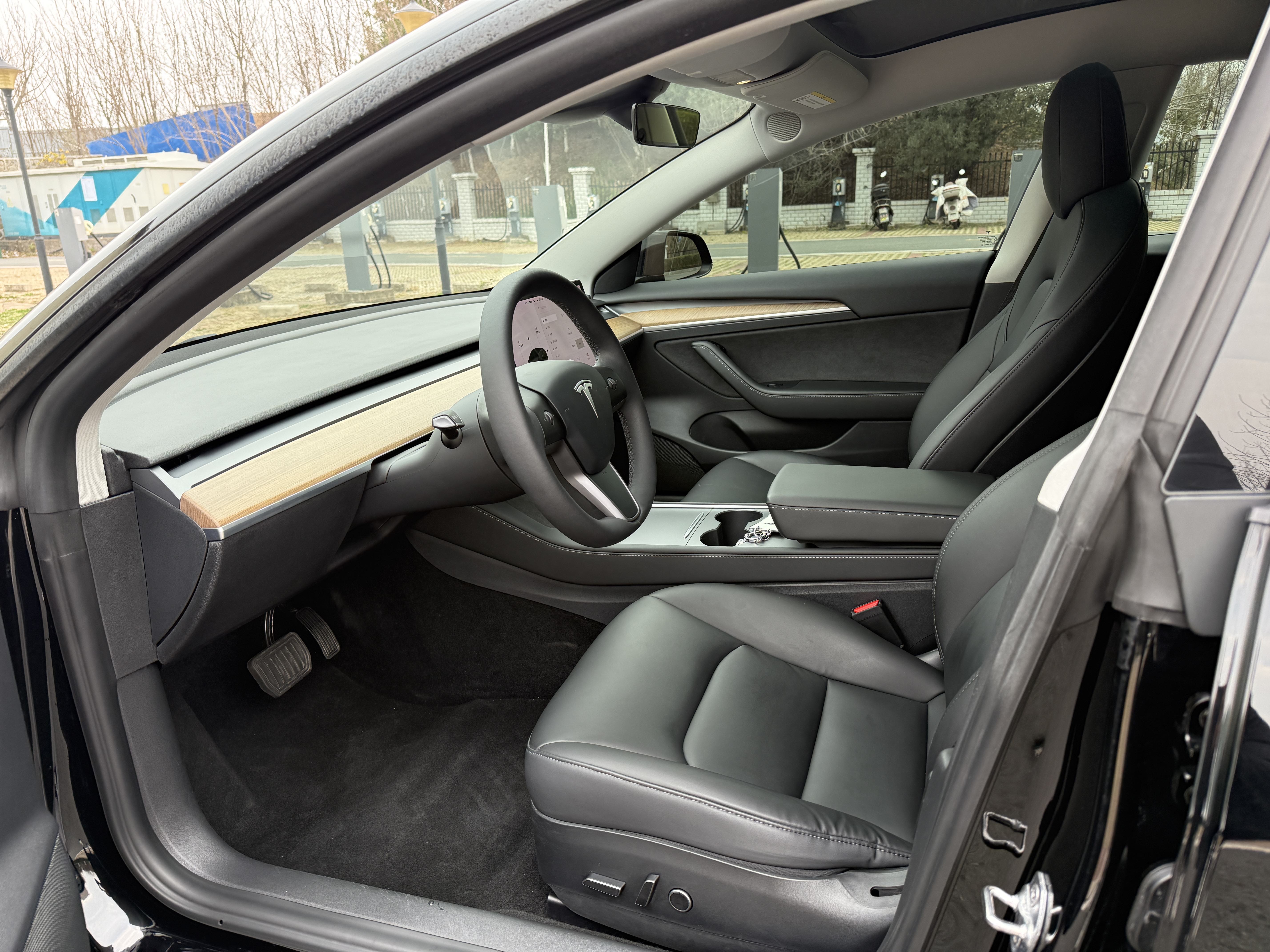 Tesla Model 3 2021 Standard Range Plus RWD 101,000 km - View 4