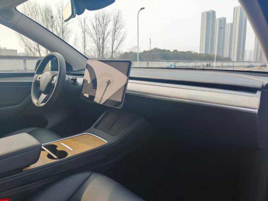 Tesla Model Y 2024 Rear-Wheel Drive 61,000 km - View 6
