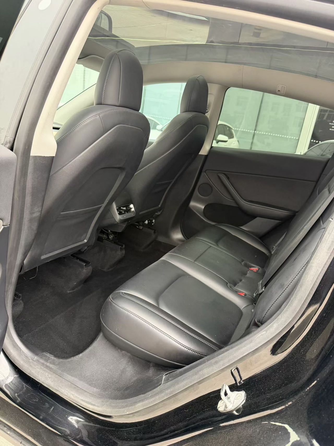 特斯拉 Model Y 2021款 标准续航后轮驱动版 13.5万公里 - View 5