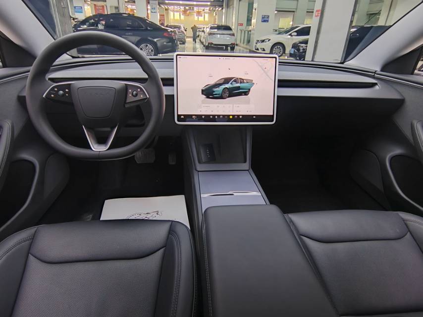 特斯拉 Model 3 2025款 后轮驱动版 2.1万公里 - View 3