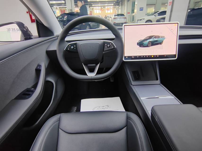 特斯拉 Model 3 2025款 后轮驱动版 2.1万公里 - View 4