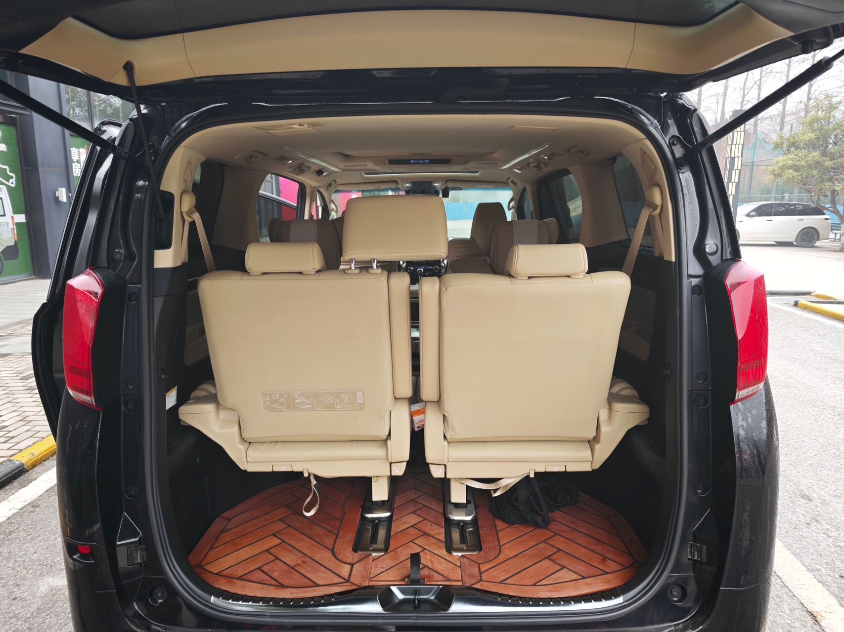 Toyota Unknown - View 3