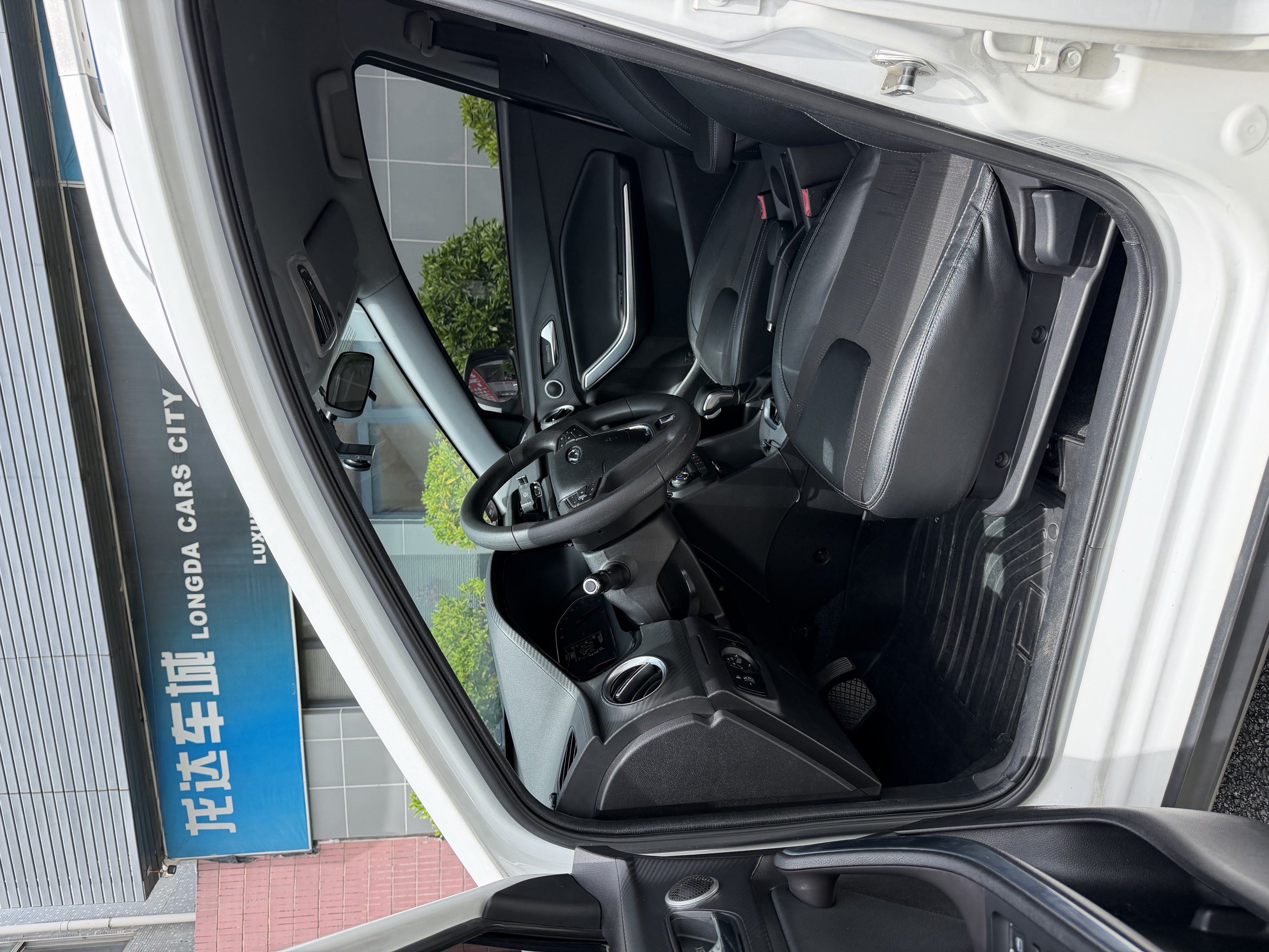Used 2020 Chery Tiggo 3x 1.5L CVT Deluxe SUV - Image 4