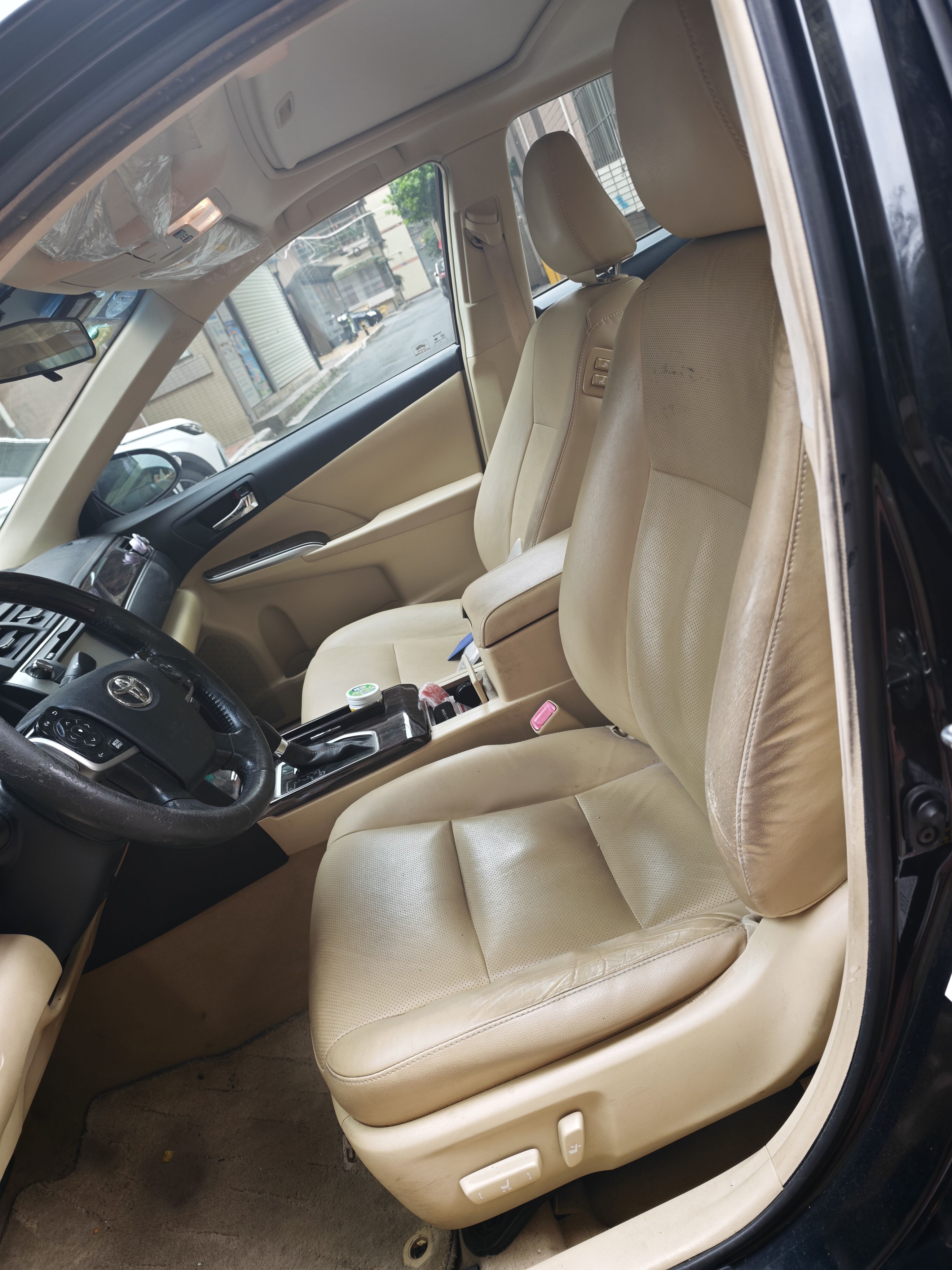 Used 2016 Toyota Camry 2.5L Hybrid CVT Luxury Navigation Edition - Image 3
