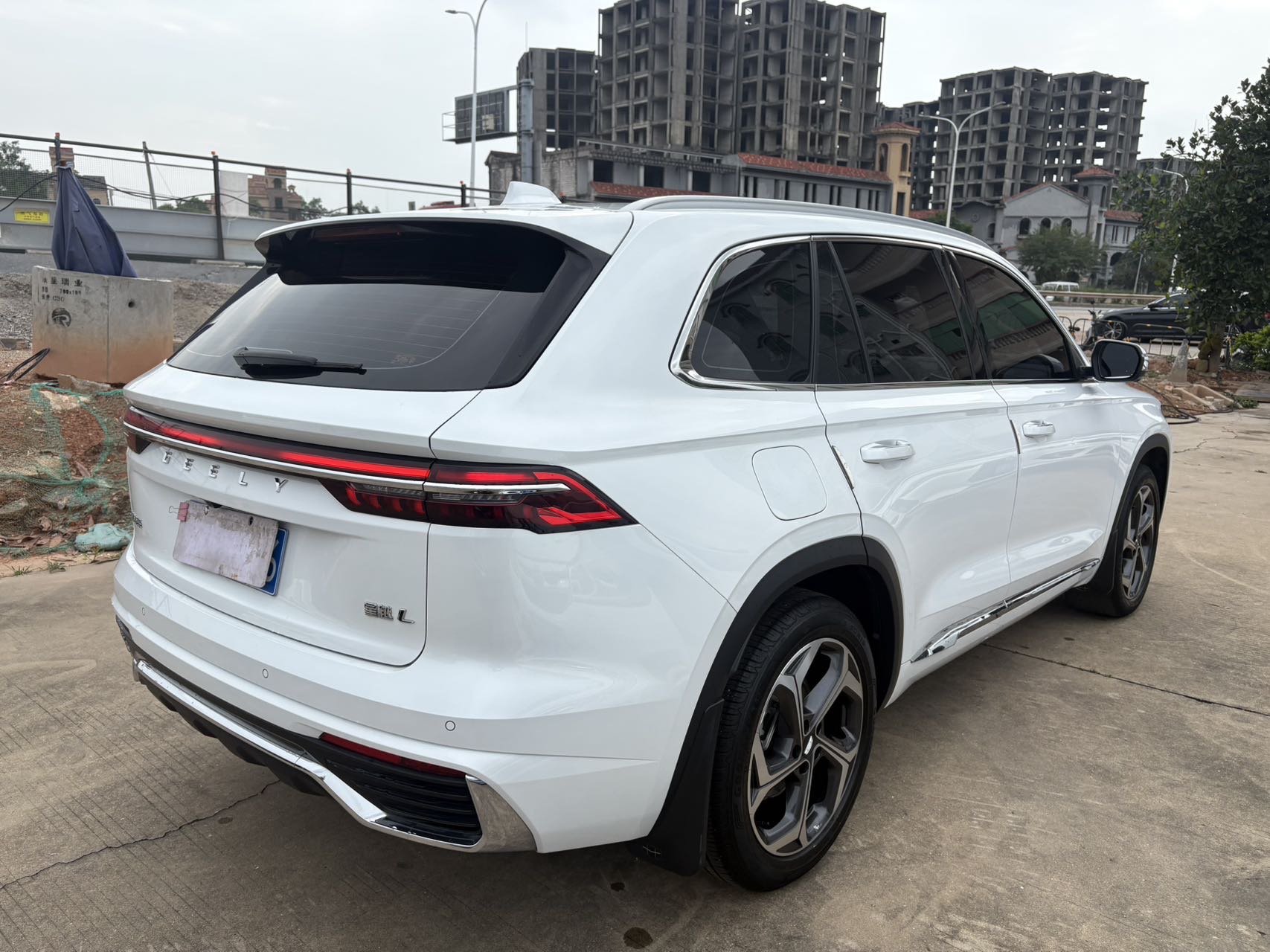 Used 2023 Geely Xingyue L 2.0T Automatic 2WD Premium SUV - Image 4