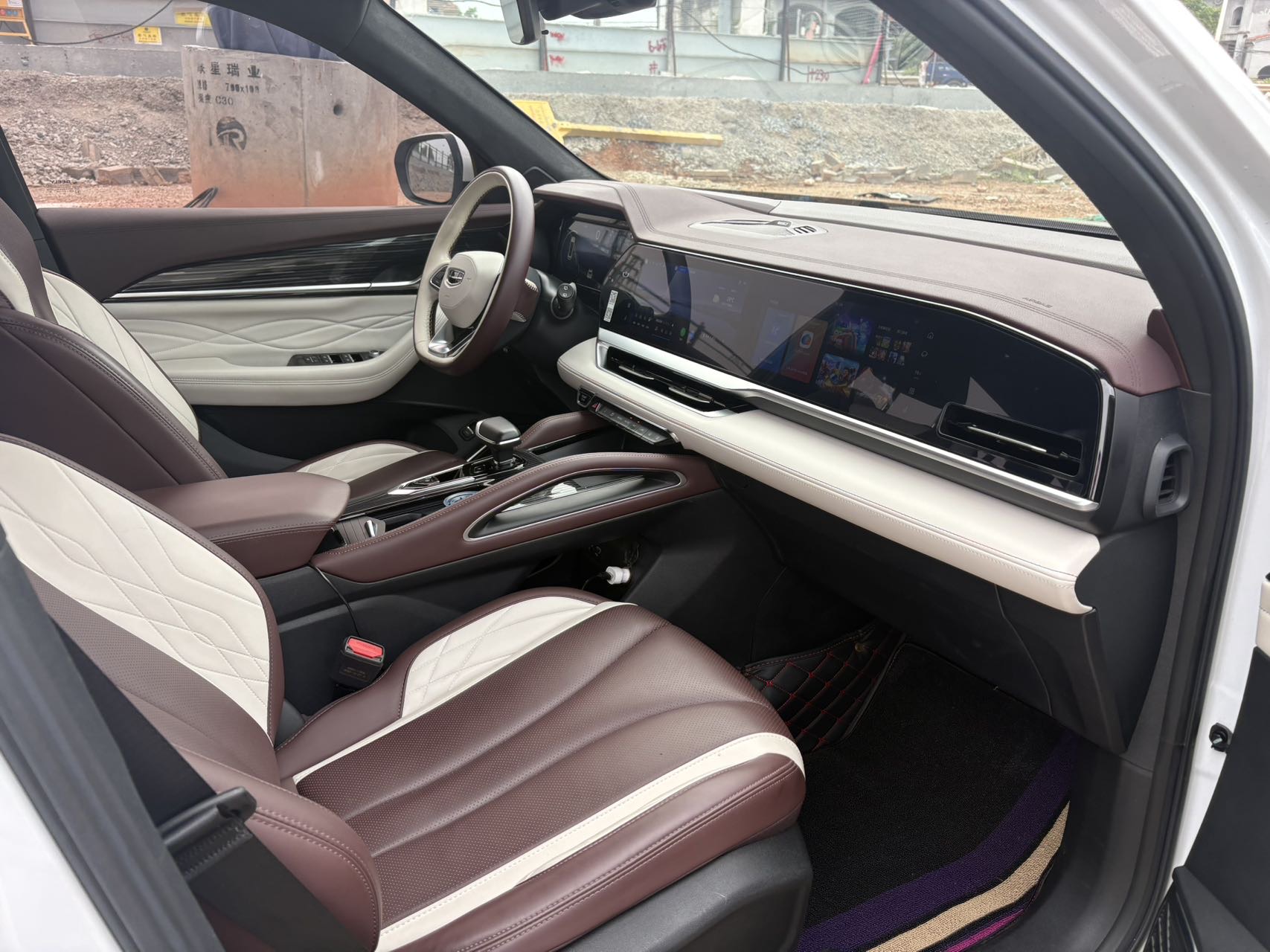 Used 2023 Geely Xingyue L 2.0T Automatic 2WD Premium SUV - Image 8