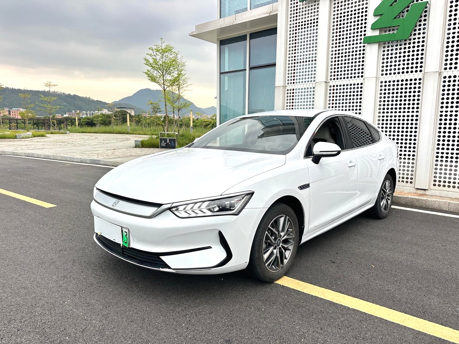 2024 BYD Qin PLUS Glory Edition EV 420KM Beyond