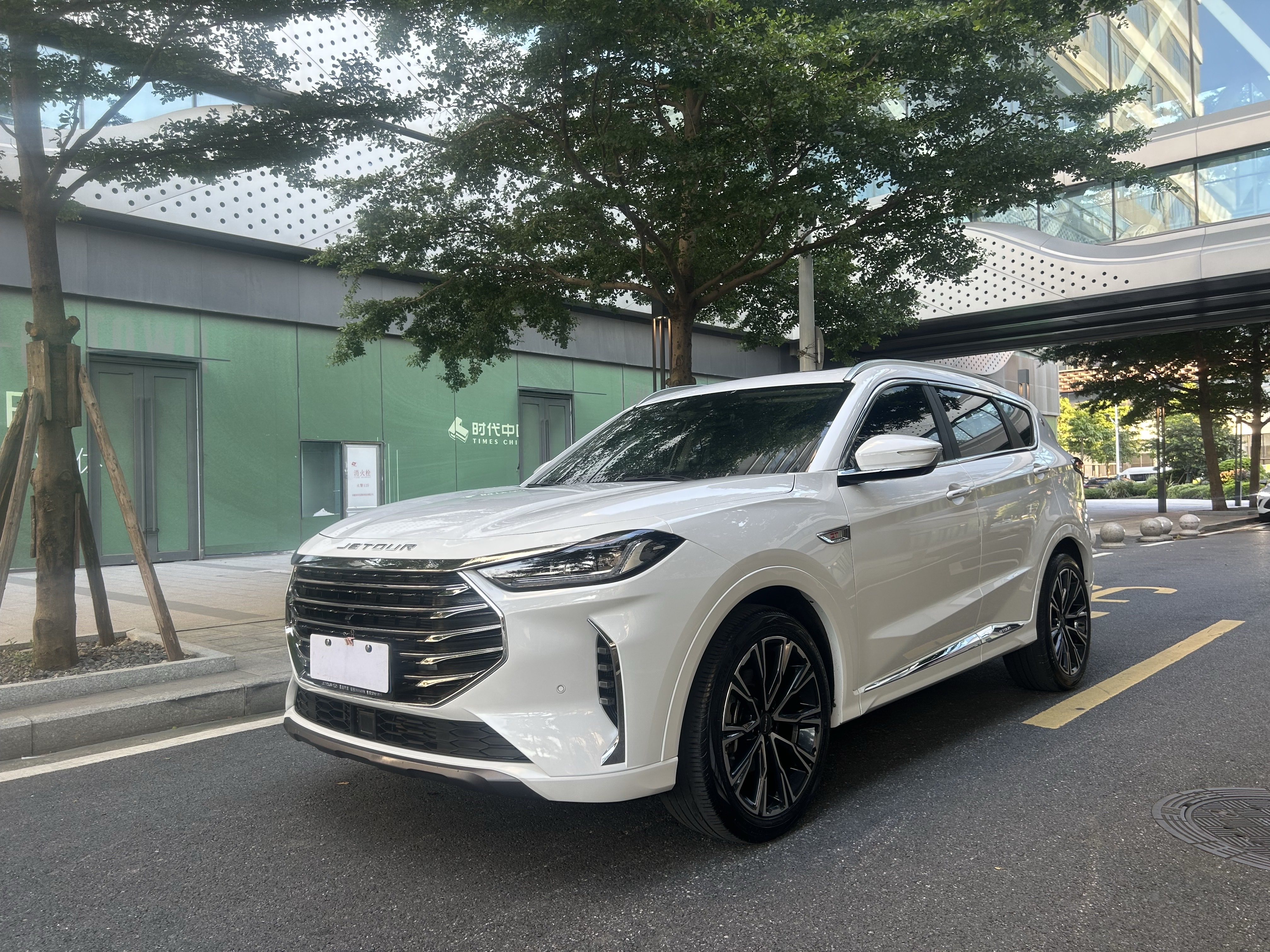JETOUR X70 PLUS 2021 1.6T DCT Zhuge Edition 7-Seater SUV