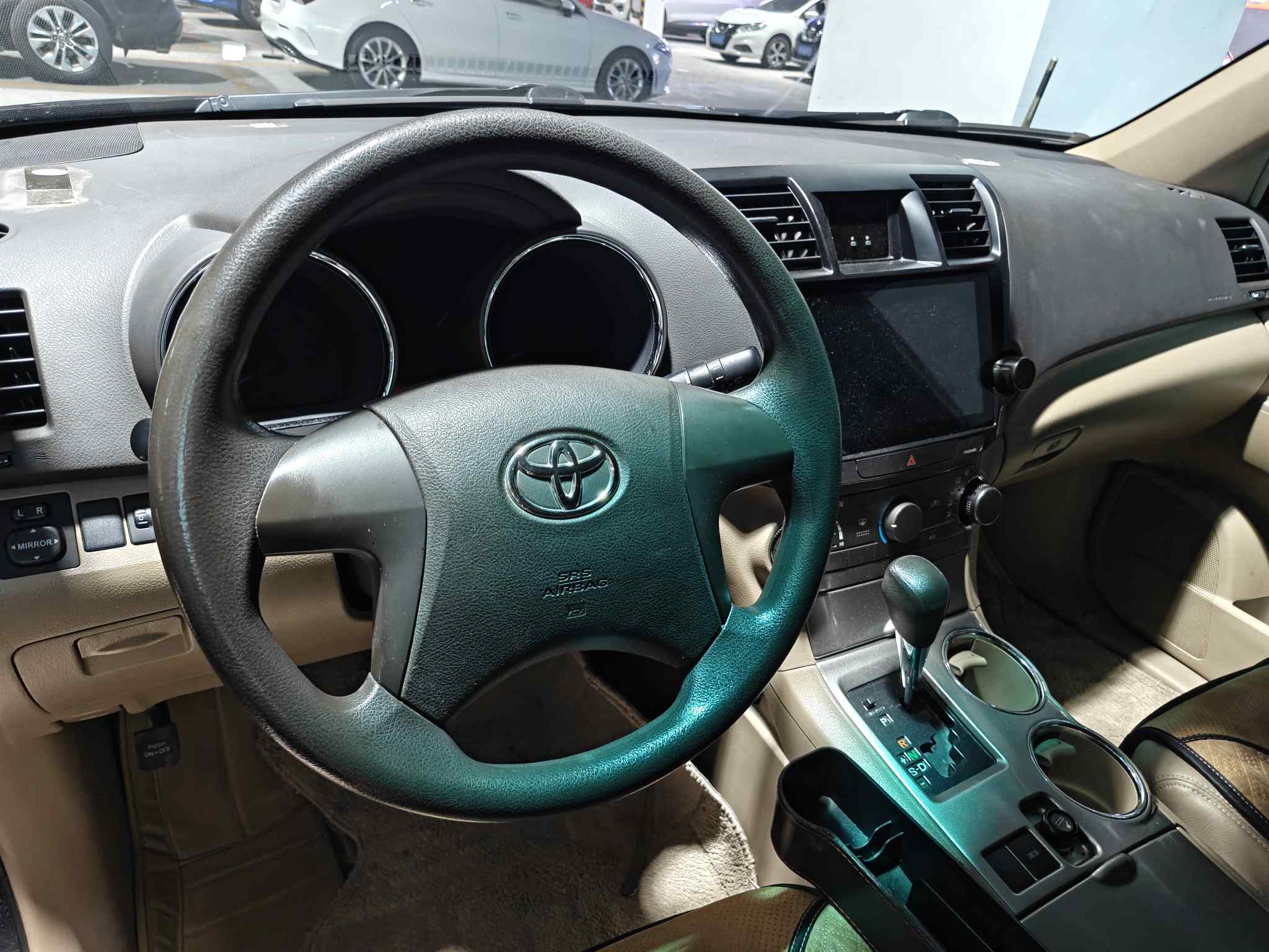 Used 2014 Toyota Highlander 2.7L Automatic 2WD 5-Seater Elite - Image 3