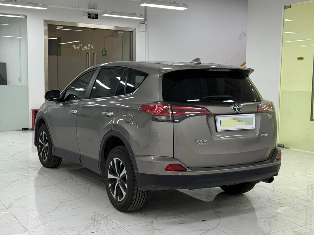 Toyota Unknown - View 4