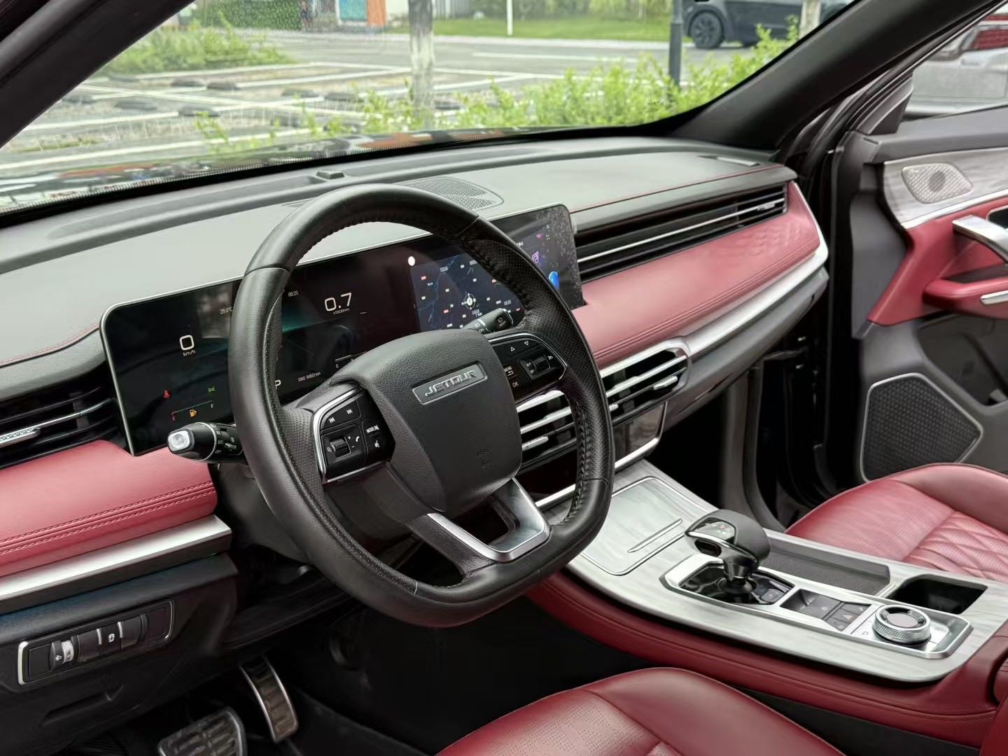 Used 2022 Jetour X70 PLUS 1.5T CVT Mountain 5-Seater - Image 3