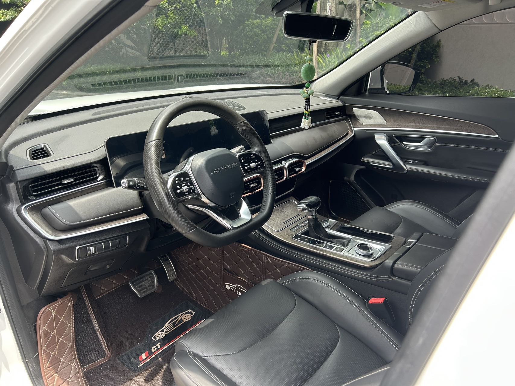 Used Jetour X70 PLUS 2021 1.6T DCT Star 7-Seater - Image 9