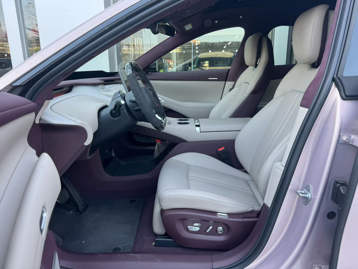 Xiaomi YU7 2025 Ultra-Long Battery Life High-performance Four-Wheel Drive Preowned Car - View 6